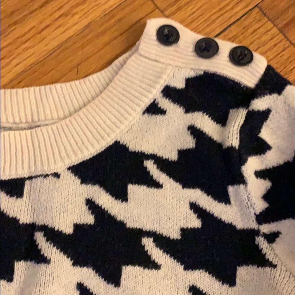 Sweater - Picture 2 of 4